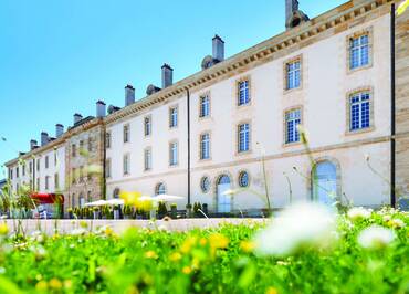 Centre national du costume et de la scène